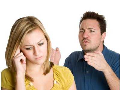pareja-discutiendo