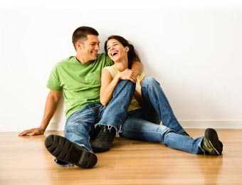 pareja feliz destacada