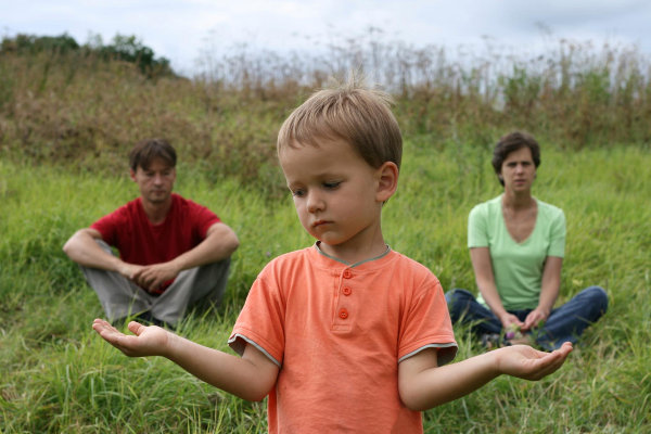 Debes mantener a los niños alejados de los problemas